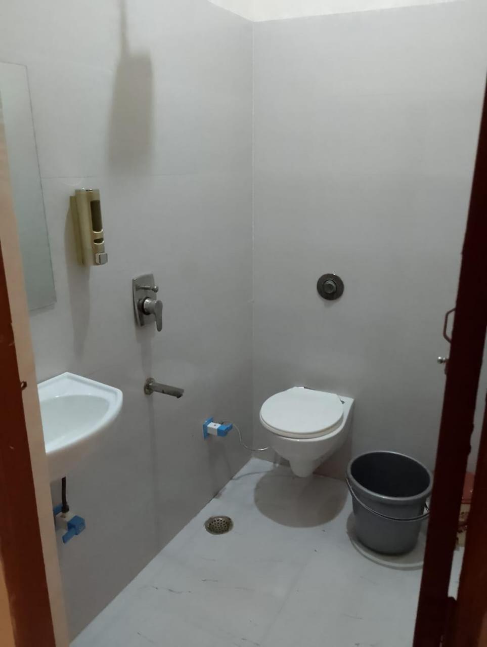 Hotel Lr Delite Inn Mathura Exterior photo